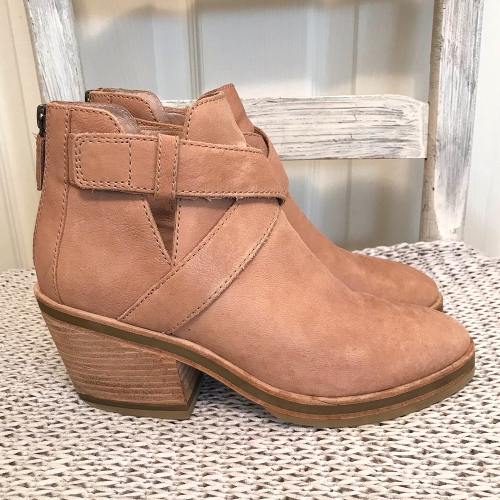 Eileen Fisher Derby Italian Leather Booties Earth